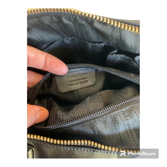 Salvatore Ferragamo Camera Bag Black Leather Crossbody - Picture 5 of 5